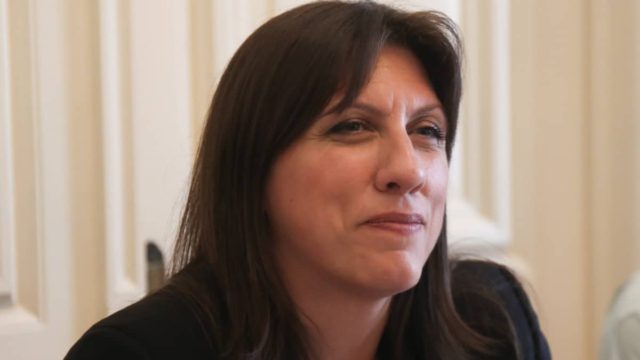 Σαν δυο σταγόνες νερό: Αυτή είναι η μητέρα της Ζωής Κωνσταντοπούλου, Λίνα Αλεξίου (photos)
