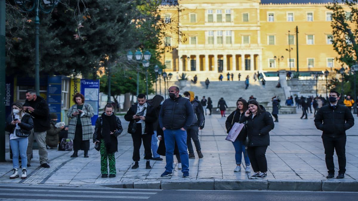 Κορωνοϊός: 10.005 νέα κρούσματα – 46 θάνατοι και 298 διασωληνωμένοι
