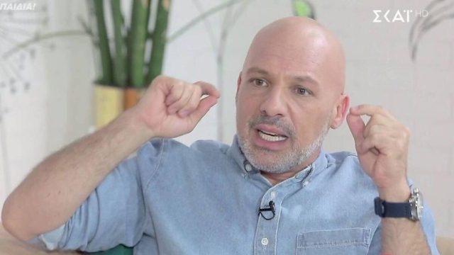 Τάλε κουάλε: Αυτός είναι ο ετεροθαλής αδελφός του Νίκου Μουτσινά, Χρήστος (photo)