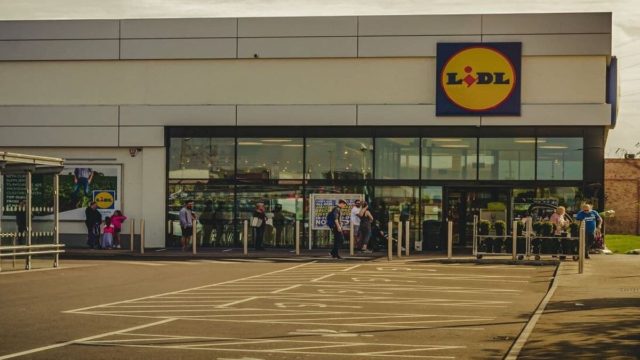 Αναταραχή στην αγορά: Η νέα κίνηση των Lidl που “σπέρνει” τρόμο! Αποφάσισε να…