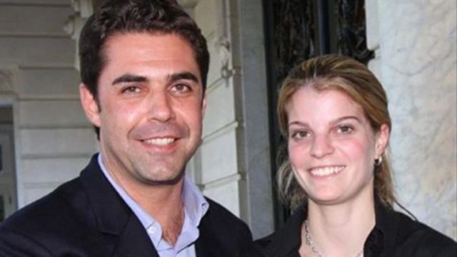 Ξανθιά βγαλμένη από παραμύθι: Αυτή ήταν η πρώτη σύζυγος του Αλβάρο πριν από την Αθηνά Ωνάση – Ο τραγικός της θάνατος και η κατάρα που άφησε
