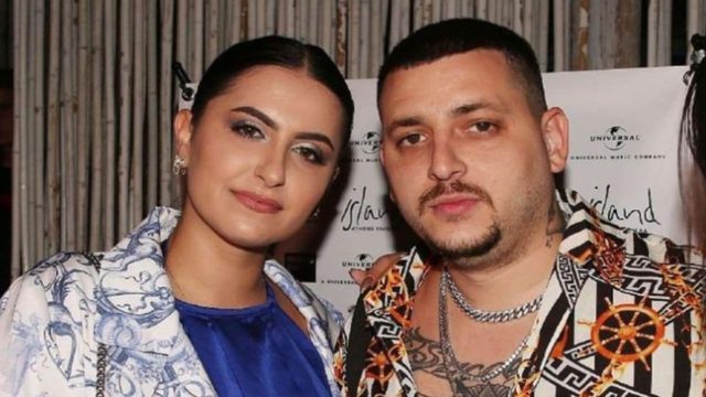 Ευτυχισμένη ξανά μετά τον θάνατο του Mad Clip η Αρετή – Αποκλειστικές φωτογραφίες από δημόσια έξοδό της