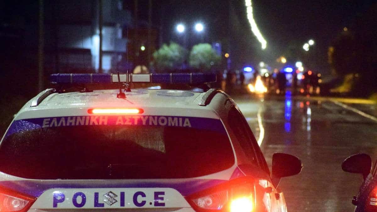 Τρόμος στα Ιλίσια: Εκρηκτικός μηχανισμός εντοπίστηκε στην είσοδο πολυκατοικίας