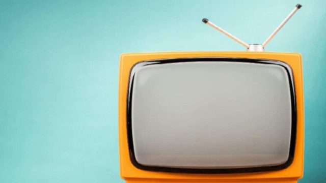 Τα πάνω κάτω στα χθεσινά 25/4 νούμερα τηλεθέασης – Αυτοί που βρέθηκαν στο πάτο και αυτοί που “έλαμψαν”