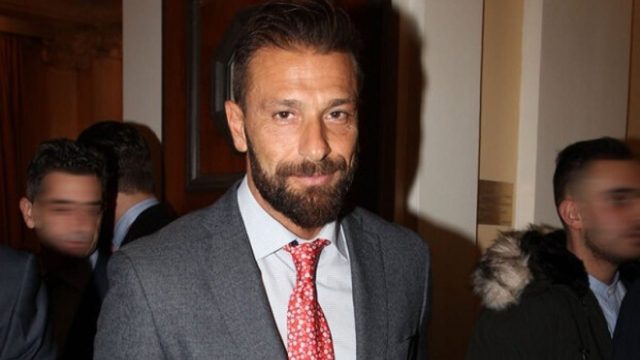 Ποιος Γιάννης Μαρακάκης: Αυτός είναι ο κούκλος δικηγόρος που του πήρε τη δόξα! (photos)