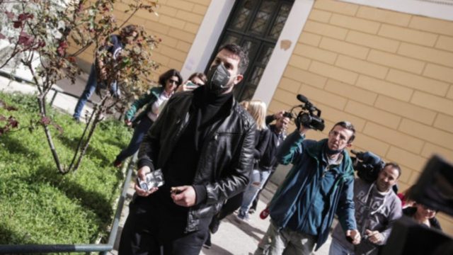 Νεκρά παιδιά στην Πάτρα: Απλήρωτες οι κηδείες τους – Χρέη και στη ΔΕΗ