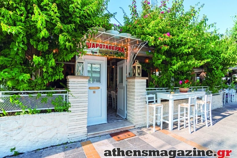 Η πατροπαράδοτη ψαροταβέρνα που «μυρίζει» θάλασσα και σερβίρει εξαιρετικό ντόπιο ψάρι!