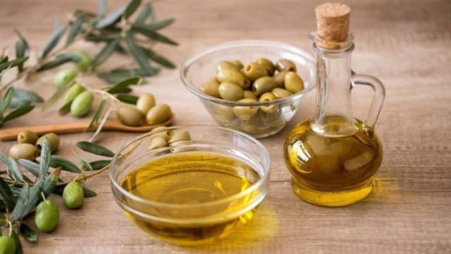 Θαύμα της φύσης το ελαιόλαδο: Από ποιες ασθένειες μας προστατεύει – Τι προκαλεί στον οργανισμό