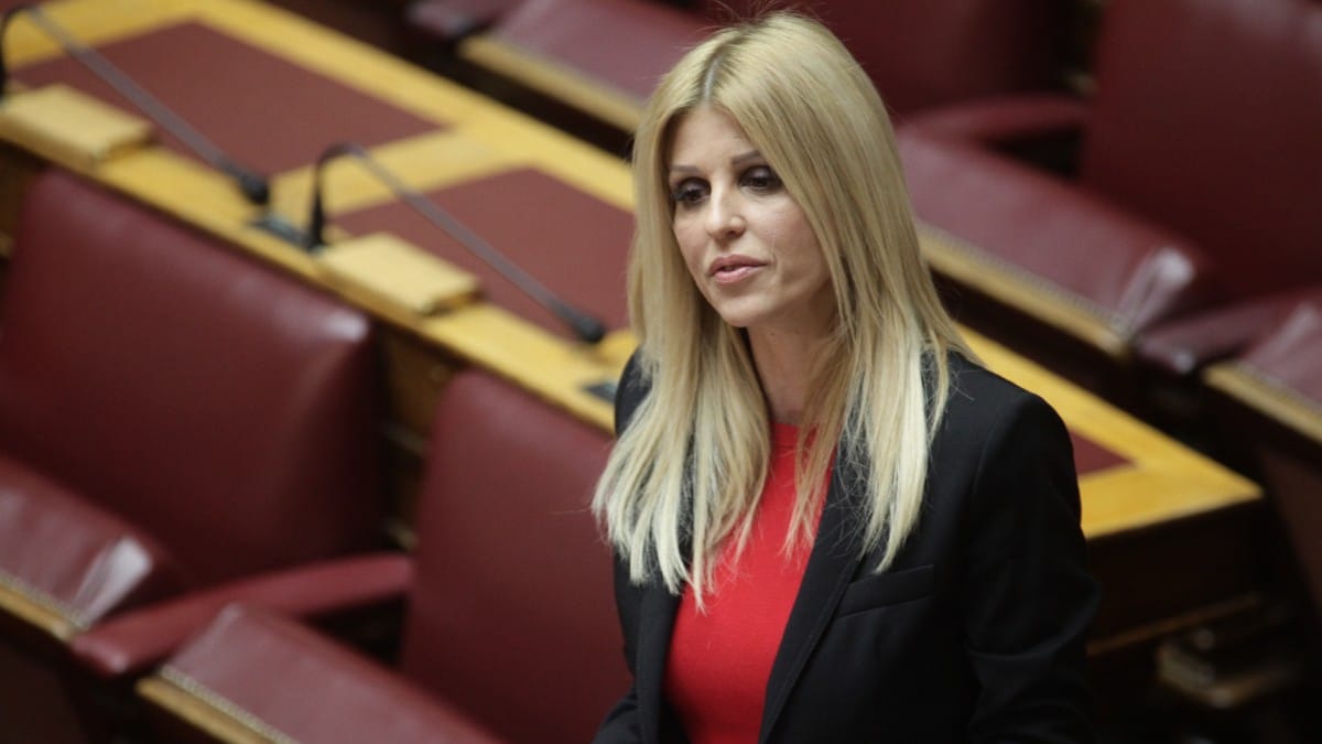 Ούτε Μαρακάκης, ούτε Γιώρκας: Αυτόν τον άνδρα ερωτεύτηκε όσο κανέναν η Έλενα Ράπτη (photos)
