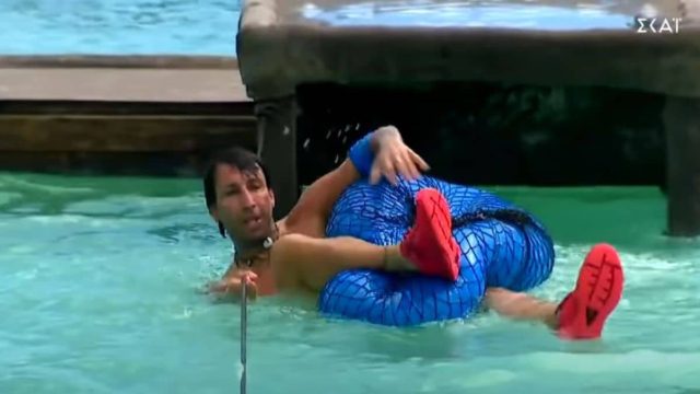 Survivor spoiler 06/04: Του αλλάζουν ομάδα! Στους κόκκινους ο Κωνσταντίνος Εμμανουήλ!