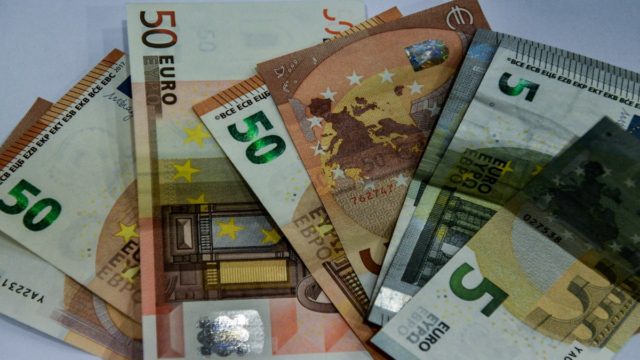 Φορολοταρία Μαρτίου: Έγινε η κλήρωση! Δείτε αν κερδίσατε τις 50.000 ευρώ