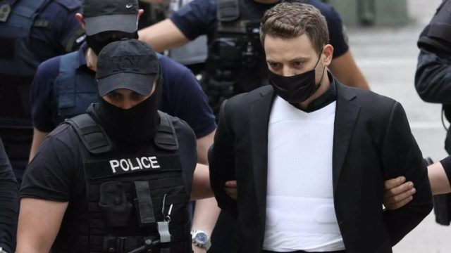 Γλυκά Νερά – Για πάντα μέσα ο Μπάμπης Αναγνωστόπουλος; Συγκλονιστική κατάθεση της ιατροδικαστού – «Έτσι βρήκα την Καρολάιν νεκρή» (video)