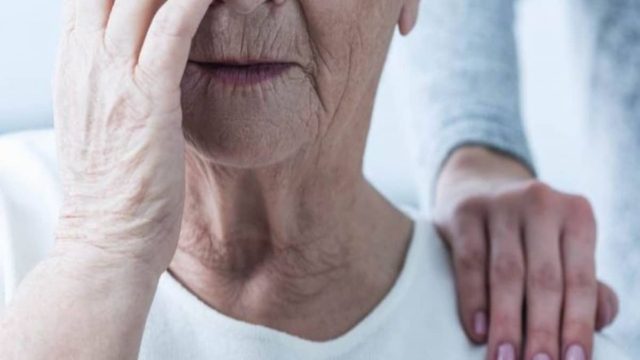 Αυτή είναι η διάσημη λαϊκή τραγουδίστρια που ήταν μόνη και “ξεχασμένη” σε ίδρυμα