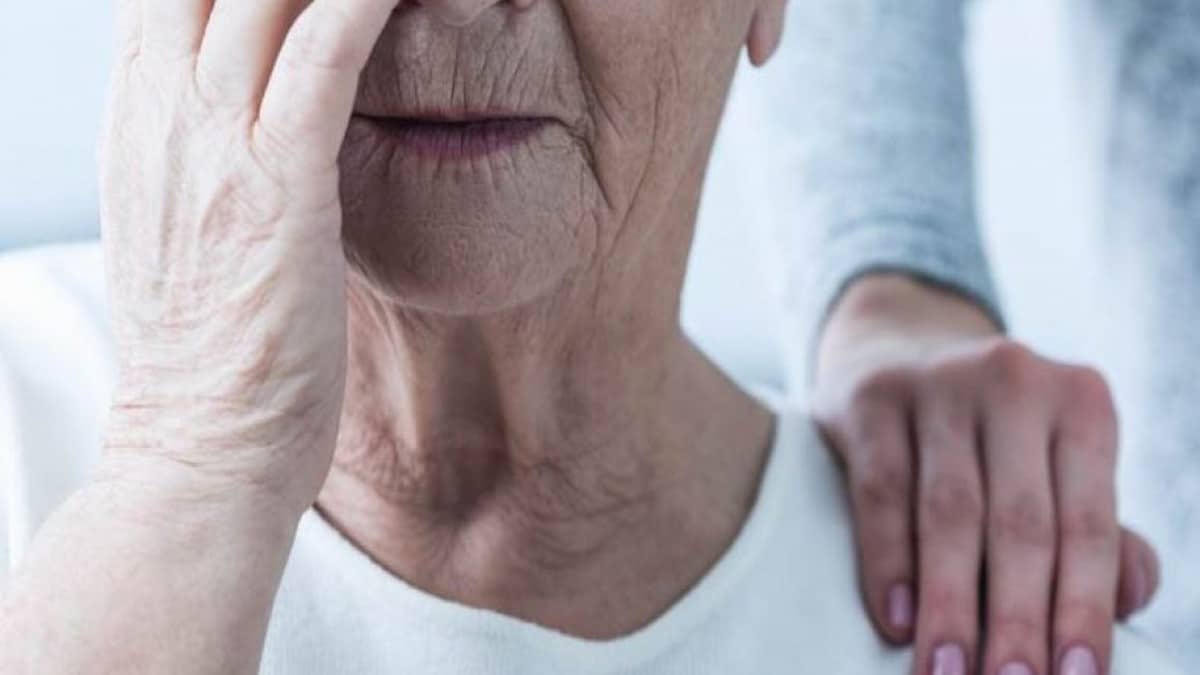 Αυτή είναι η διάσημη λαϊκή τραγουδίστρια που ήταν μόνη και “ξεχασμένη” σε ίδρυμα