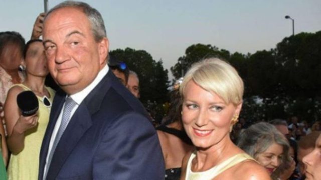 Τρισευτυχισμένοι ο Κώστας Καραμανλής και η Νατάσα Παζαΐτη – Το ανακοίνωσαν με μια φωτογραφία
