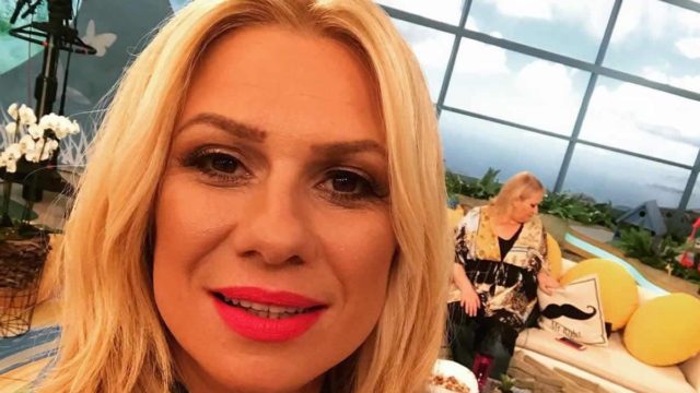 Καμία σχέση: Αυτή τη δουλειά έκαναν οι γονείς της Κατερίνας Καραβάτου – Κόντεψε να ακολουθήσει τα βήματά τους