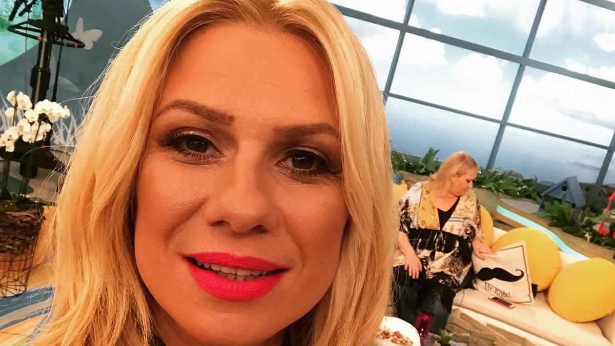 Καμία σχέση: Αυτή τη δουλειά έκαναν οι γονείς της Κατερίνας Καραβάτου – Κόντεψε να ακολουθήσει τα βήματά τους