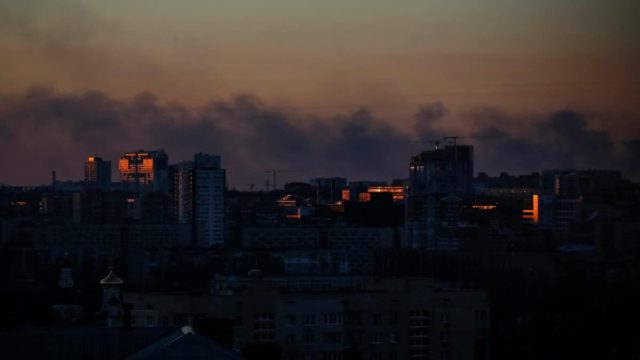 Πόλεμος στην Ουκρανία: Νεκρή δημοσιογράφος από το πλήγμα στο Κίεβο – Επιθέσεις από τη Μόσχα με πυραύλους «κρουζ» (video)