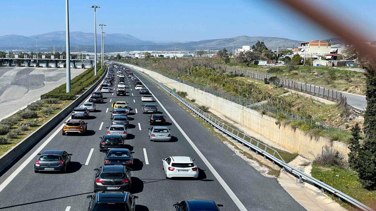 Κυκλοφοριακό κομφούζιο: Μποτιλιάρισμα σε Κηφισό και Πειραιά – Ποιους δρόμους να αποφύγετε (photo)