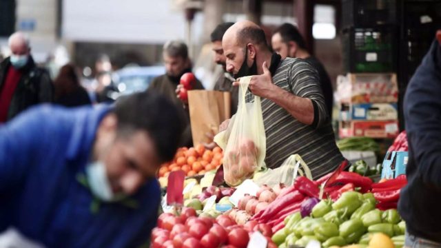 Ακρίβεια: «Νάρκη» σε εισοδήματα και αγοραστική δύναμη – Δυσοίωνες προβλέψεις για νέα ρεκόρ στις τιμές (video)