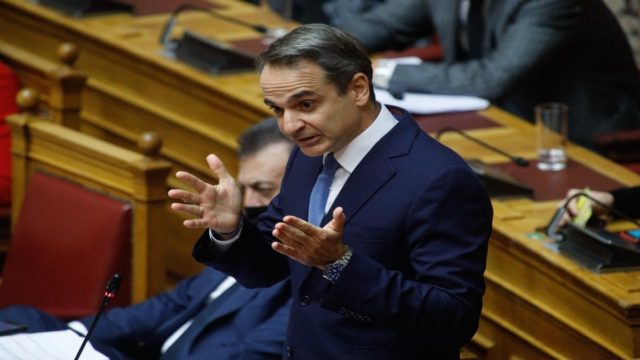 Επίσημο – Κυριάκος Μητσοτάκης: «Αυξάνεται ο κατώτατος μισθός από 1 Μαΐου 2022 – Φθηνή στέγη σε εργαζόμενους» (video)