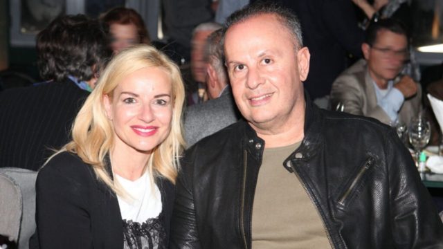 Είναι μαζί 23 χρόνια: Αυτή είναι η ηλικία του Αντώνη Αλεβιζόπουλου – Η διαφορά με τη Μαρία Μπεκατώρου