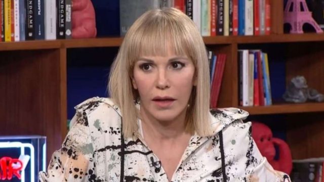 Νατάσα Καλογρίδη: «Κάρφωσε» τον Αλέξανδρο Λυκουρέζο με τις αποκαλύψεις – «Θέλει ψυχανάλυση…» (Video)