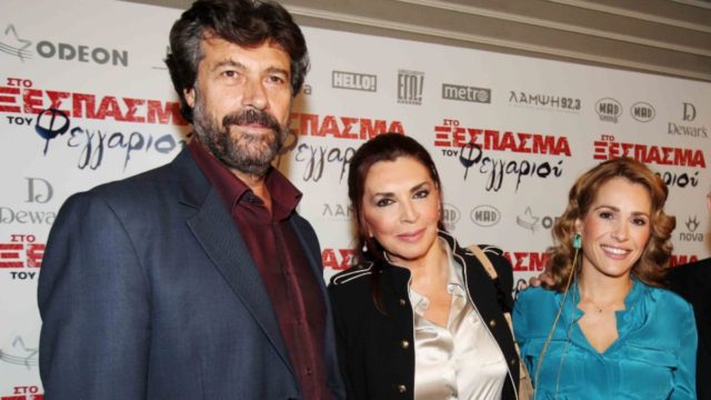 Τον «έδωσε» ο Νίκος Βερλέκης: «Θυμάμαι ότι περνούσε από τους ηθοποιούς και μύριζε τις μασχάλες τους» (Video)