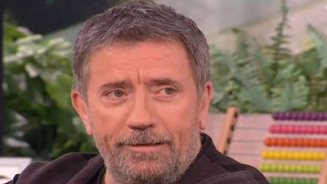 «Κλείνουμε το μάτι στον βιασμό»: Οργή για τον Σπύρο Παπαδόπουλο!
