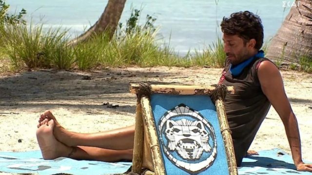 Survivor 5: «Έκλαψε» το Twitter με τον Κωνσταντίνο Εμμανουήλ – Πώς σχολιάστηκε το σοκολατί του χρώμα