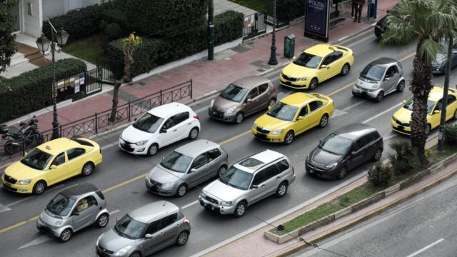 Τέλη κυκλοφορίας: Άνοιξε η πλατφόρμα myCar της ΑΑΔΕ για πληρωμή με το μήνα
