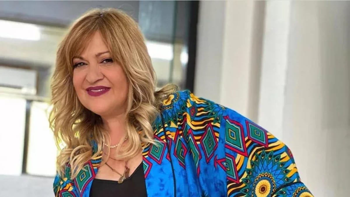 Τον περνάει 29 χρόνια: Αυτός είναι ο σύντροφος της Τζόυς Ευείδη που παίζει στη «Γη της Ελιάς» (photos)