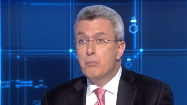 Έξαλλος στον… αέρα ο Νίκος Χατζηνικολάου – «Βγάλε τον σκασμό ανόητε»!