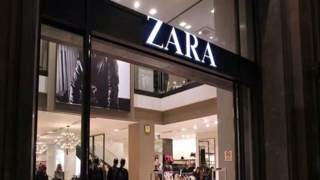 Ουρές στα ZARA γι’ αυτό το ολόσωμο μαγιό! Ούτε με 20 ευρώ δικό σου!
