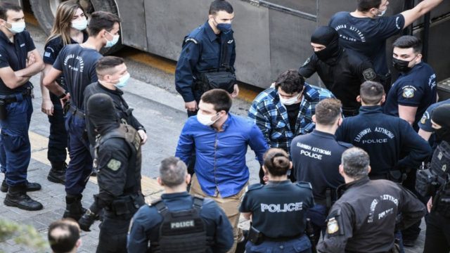 Δολοφονία Τοπαλούδη: Ισόβια και 15 έτη στους καταδικασθέντες – Δικαίωση για τους γονείς της άτυχης Ελένης