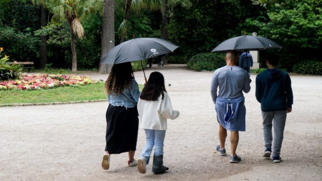 Έκτακτο δελτίο επιδείνωσης καιρού από την ΕΜΥ: Έρχονται βροχές και καταιγίδες