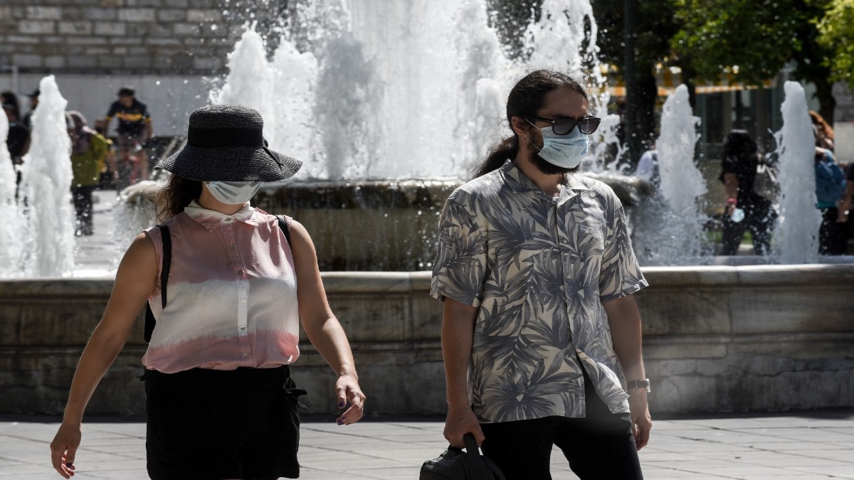 Μάσκες: Πού διατηρoύνται, πού τις πετάμε – Η τελική εισήγηση της κυβέρνησης στην επιτροπή των ειδικών