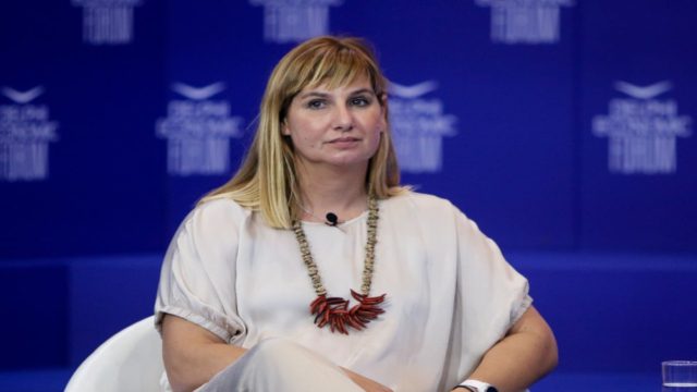 Δίκη προπονητή ιστιοπλοΐας – Αποκαλυπτική κατάθεση της Σοφίας Μπεκατώρου: «Μου είπε ότι την βίασε ενώ ήταν 12 ετών» (video)