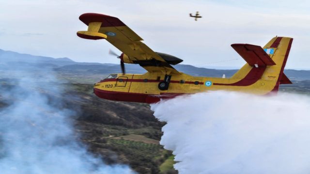 Συναγερμός στην Πυροσβεστική: Μεγάλη φωτιά στην Αττική – Ισχυρές επίγειες και εναέριες δυνάμεις