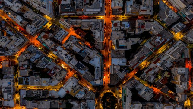 Airbnb: Πανικός στην Αθήνα με την εκτίναξη των τιμών – Οι περιοχές με τις τεράστιες αυξήσεις και η… πρωταθλήτρια Κυψέλη! (photos)