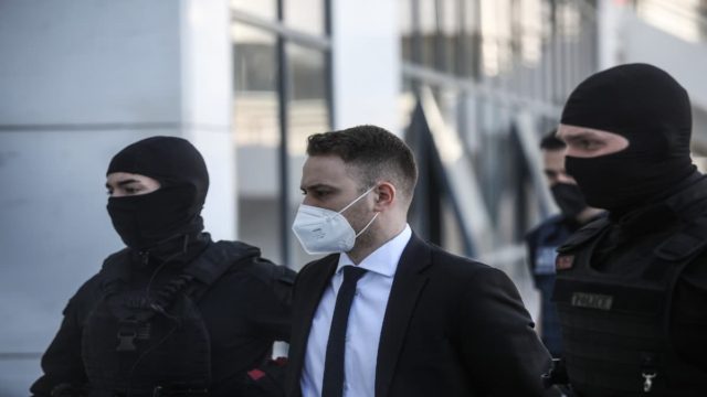 Γλυκά Νερά: Το πιθανότερο σενάριο για την απόφαση – «Αυτό που έχει να πει ο Μπάμπης είναι συγκεκριμένο», λέει ο δικηγόρος του (video)