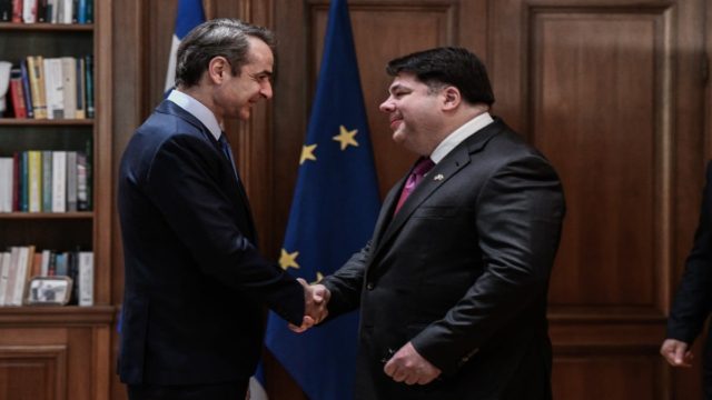 Στο εμβληματικό «Blair House» ο Κυριάκος Μητσοτάκης – Τον υποδέχτηκε ο Τζορτζ Τσούνης (photos)