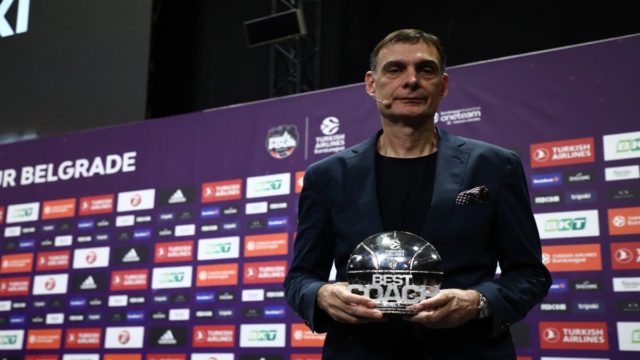 Euroleague: Κορυφαίος προπονητής της σεζόν ο Γιώργος Μπαρτζώκας! (video)