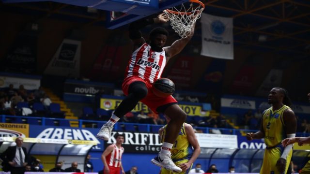 Basket League: Σοβαρεύτηκε και έκανε «περίπατο» στο Περιστέρι ο Ολυμπιακός (video)