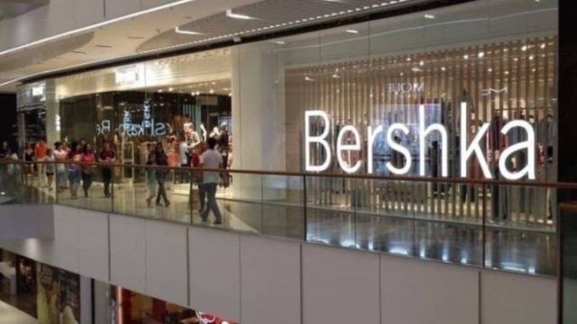 Bershka: Έχει γίνει ανάρπαστο το παντελόνι με σκισίματα – Ιδανικό για όλες τις περιστάσεις