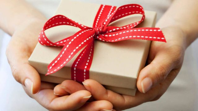 Ποιοι γιορτάζουν σήμερα, Κυριακή 29 Μαΐου, σύμφωνα με το εορτολόγιο;