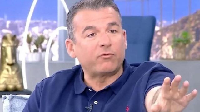 Αποκάλυψη Γιώργου Λιάγκα: «Το πρώτο διάστημα μετά το χωρισμό των γονιών μου έμενα…»