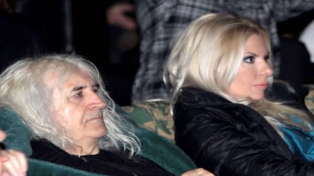 “Γυαλιά – καρφιά” έκαναν γνωστό μαγαζί Αννίτα Πάνια και Νίκος Καρβέλας! Γιατί ούρλιαζε η Αννίτα;