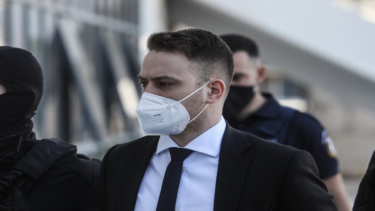 Μπάμπης Αναγνωστόπουλος: Σοκάρει η περιγραφή του για το πως κρέμασε τον σκύλο – “Όσο το σκότωνα και εκείνο έκλαιγε…”