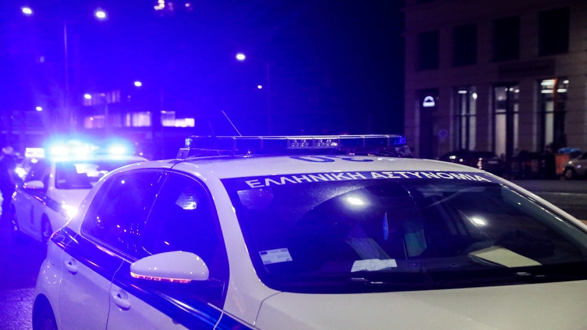 Τρόμος στο Ζεφύρι: Αδέσποτη σφαίρα μέσα στο υπνοδωμάτιο οικογένειας την ώρα που κοιμόταν (video)